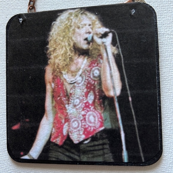 Robert Plant Ornament - Picture 3 of 3